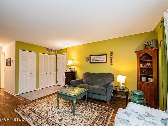 3rd image of 220 Wethington Dr Unit B