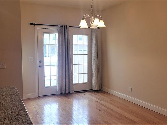 4th image of 4 Linden Ln