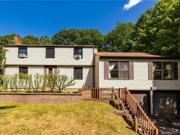 7 Pinewood Road, East Granby, CT 06026