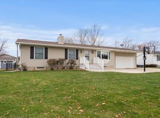 425 U Ln, Dike, IA 50624