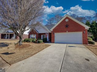 339 Crossroads Dr, Social Circle, GA 30025