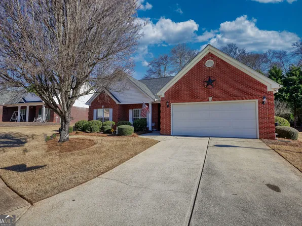 339 Crossroads Dr, Social Circle, GA 30025