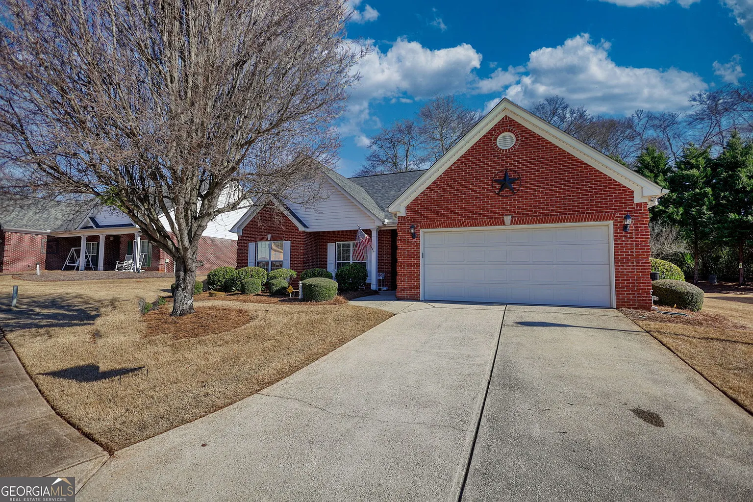 339 Crossroads Dr photo 1
