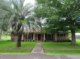 101 Sue Ln, Highlands, TX 77562