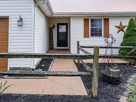 3rd image of 126 Glenavy Dr