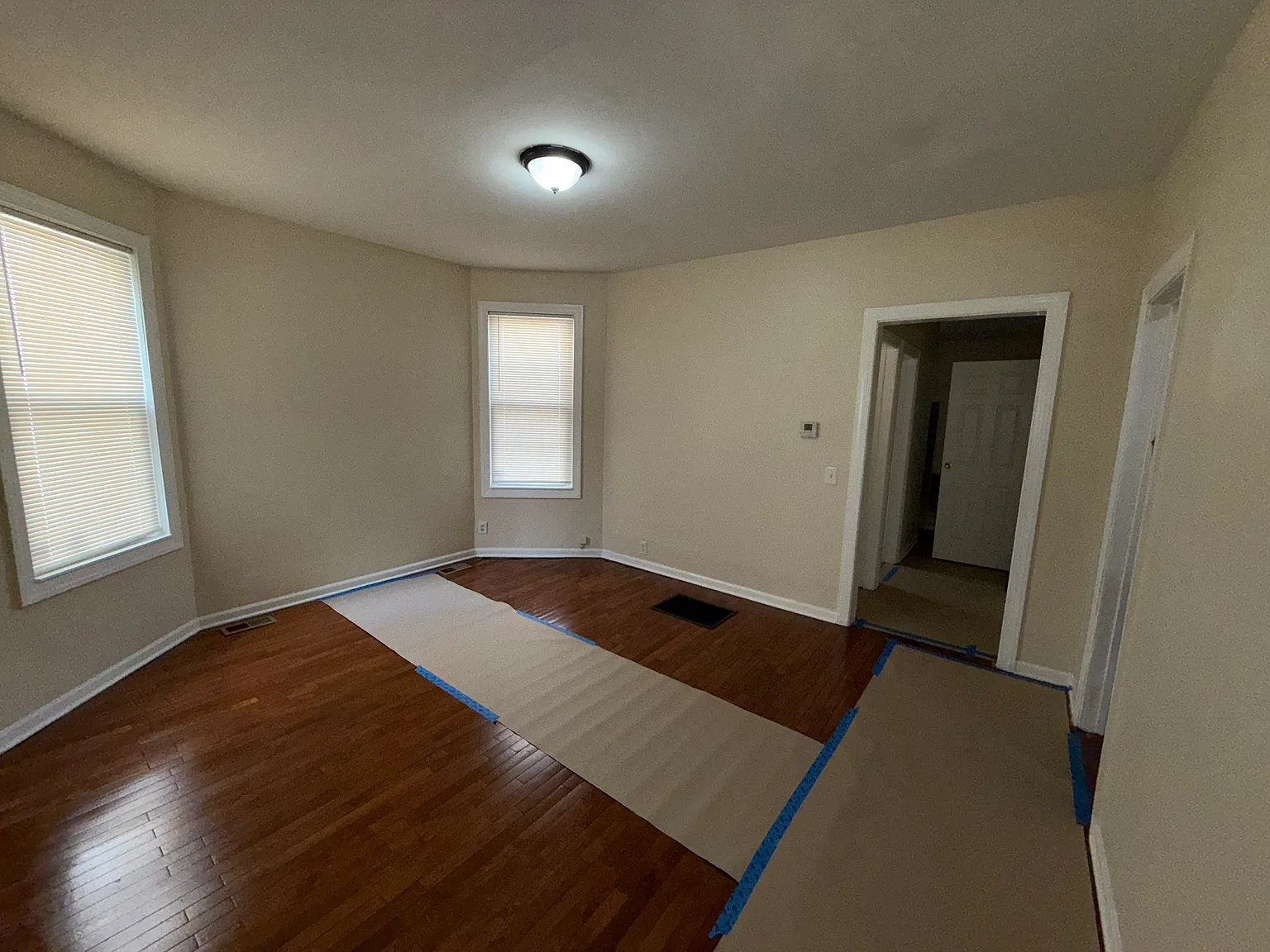 6 bed, 1303 sqft, $3,000 — Photo 3