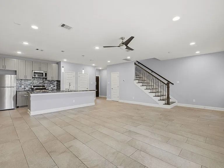 8419 Observatory St — Photo 9