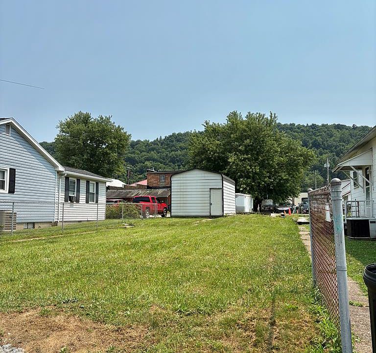 1st image of 108 North 3rd. Avenue