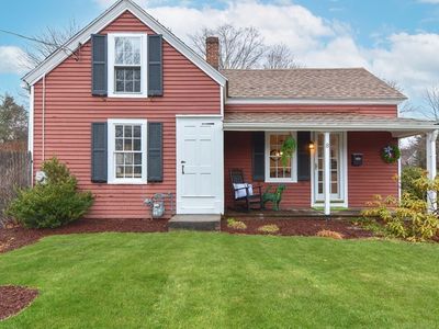 8 Curve St, Medfield, MA, 02052