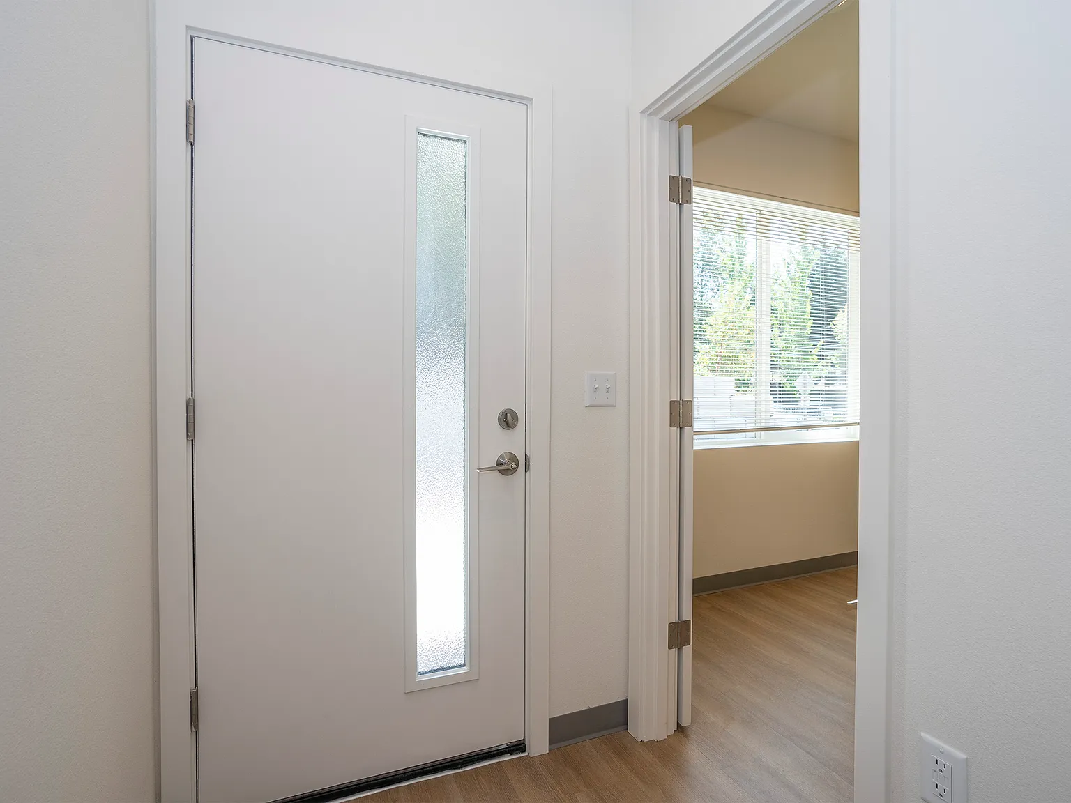 2 bed, 2.5 bath, 1728 sqft, $2,695 — Photo 4