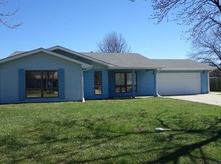 32 Gemstone Dr, Granite City, IL
