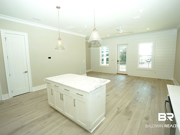 5th image of 131 E J Cir