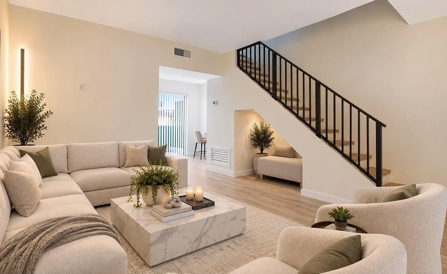 1 bed, 1.0 bath, 619 sqft, $1,900 — Photo 2