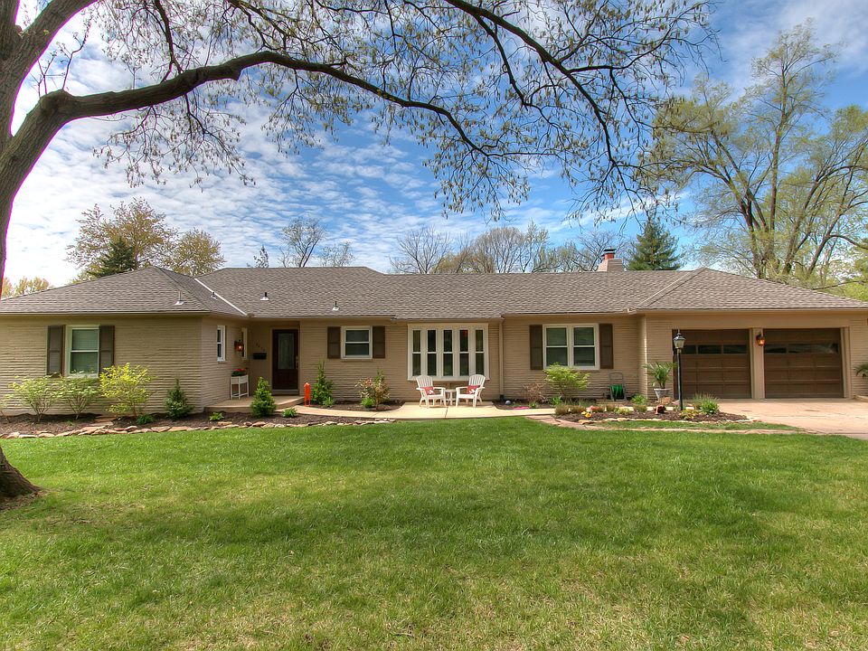 1st image of 9816 Pembroke Ln