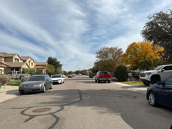 5th image of 1128 W Desert Valley Dr