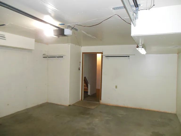 633 NE English Manor Dr #A — Photo 22