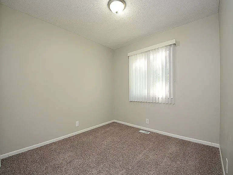 818 Evergreen Ave — Photo 10