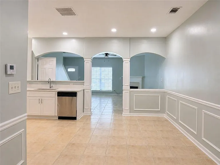 2490 Emma Way — Photo 6