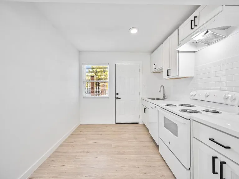 6811 Del Rio St #15 — Photo 1