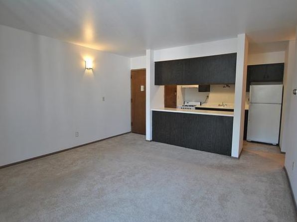 2495 N Oakland Ave #212