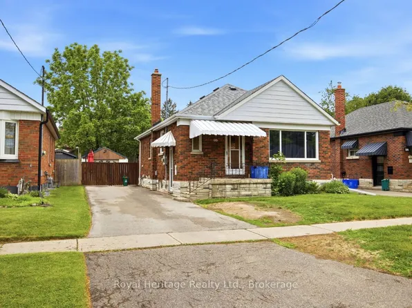 96 Oakes Ave, Oshawa, ON L1G 6C6