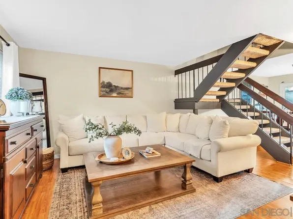 10609 Aristocrat Ct, Santee, CA 92071