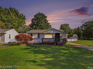 543 Atwater St, Lake Orion, MI 48362