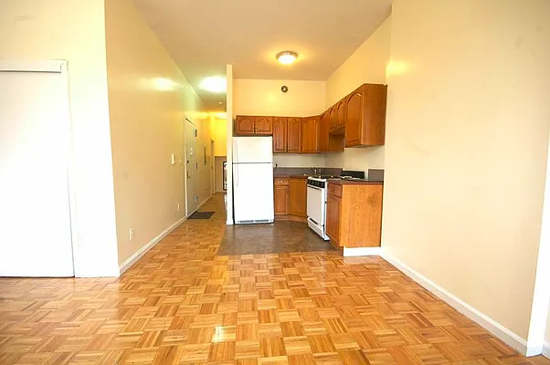 Rented by Link NY Realty | media 4