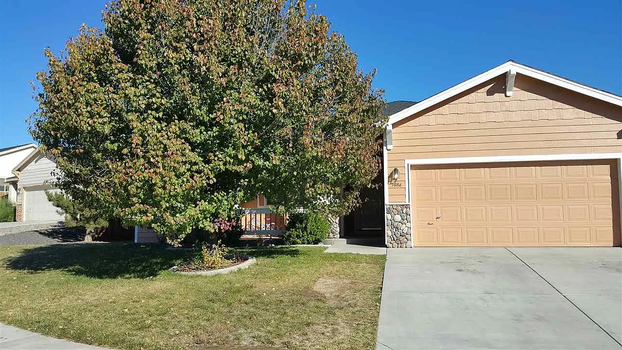 1086 Rolling Hills Dr photo 1