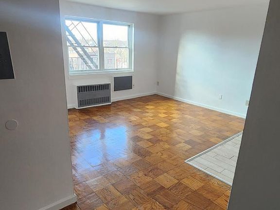 2nd image of 150 Bruce Ave #5B