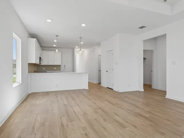 12811 Lower Peach Way, Schertz, TX 78154