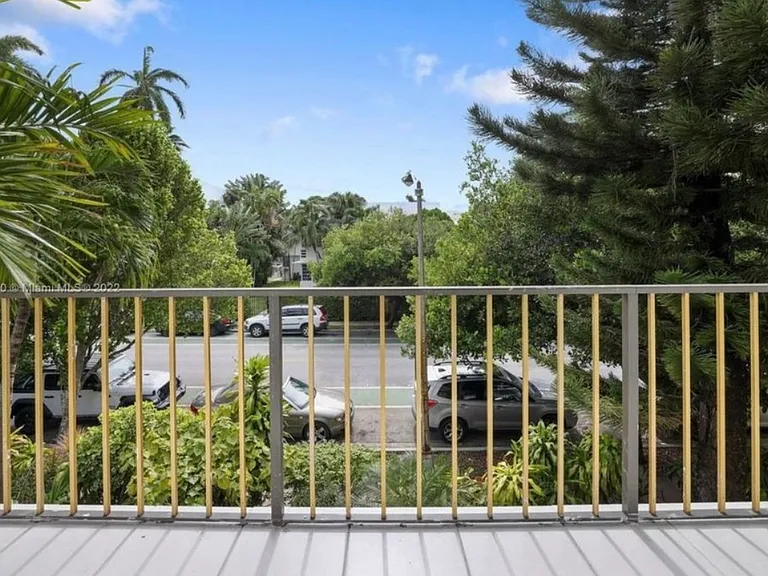 860 Euclid Ave #208 — Photo 46