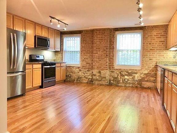 3rd image of 2757 W Le Moyne St #1