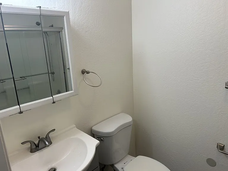 463 Coffield Ave — Photo 12