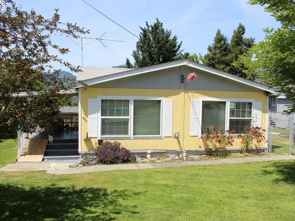 467 Cindy St, Myrtle Creek, OR 97457
