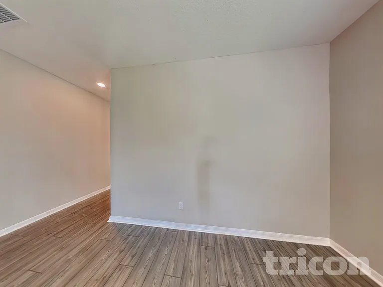 523 Falcon Ridge Rd — Photo 5