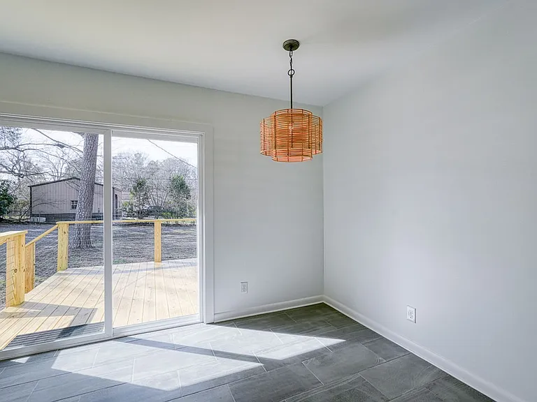 118 1st Ave — Photo 14