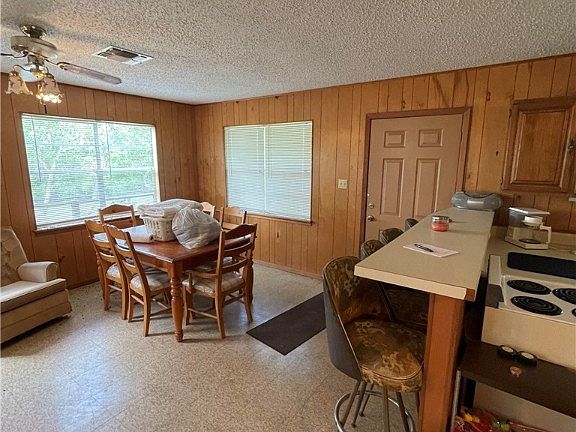 5th image of 1309 Guadalupe River Dr