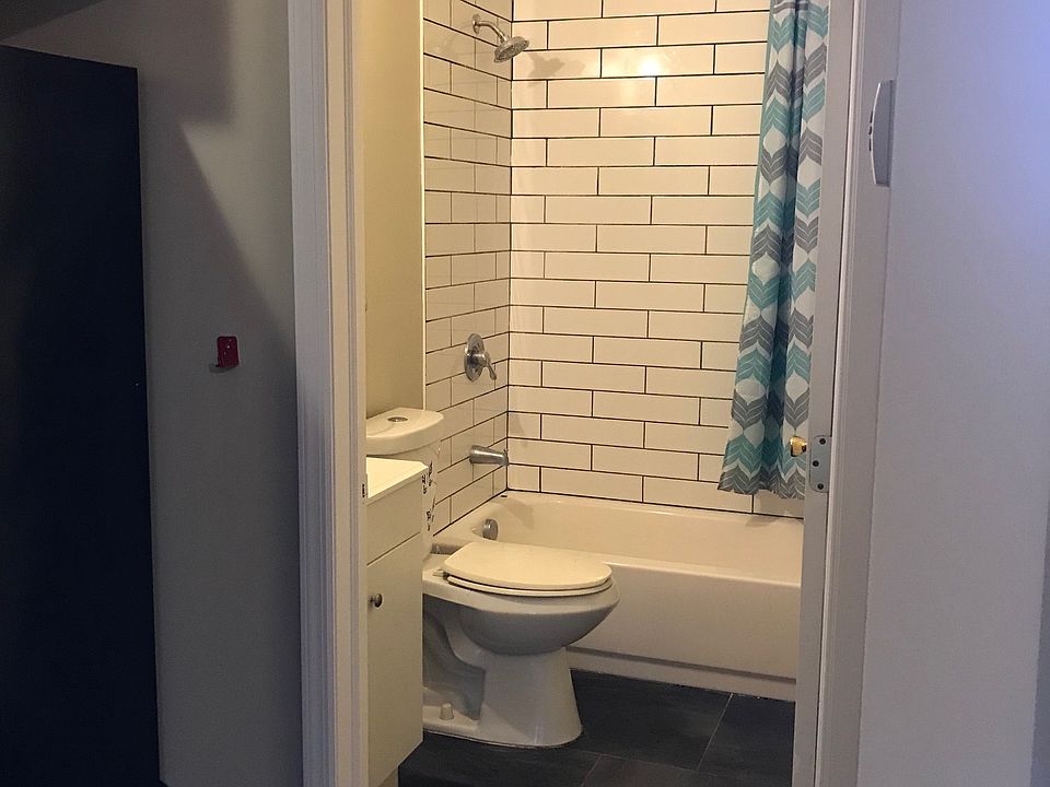 2nd image of 500 Fulton St #1