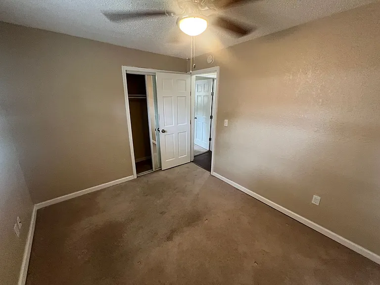 421 Brian Ave — Photo 12