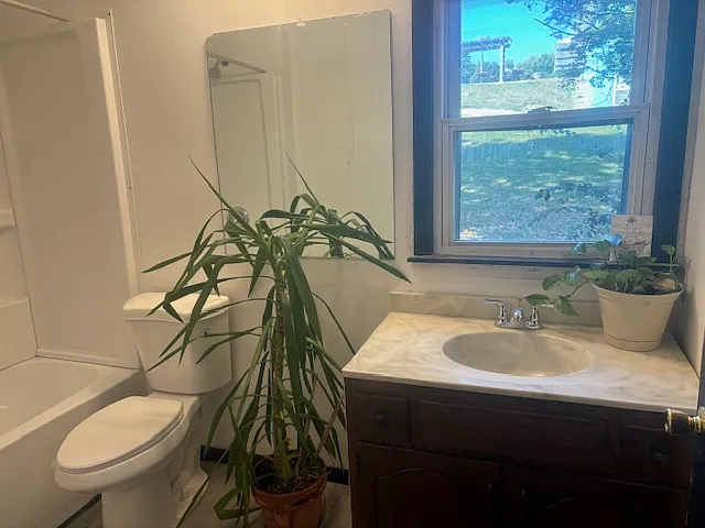 2 bed, 970 sqft, $800 — Photo 2
