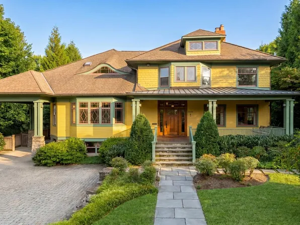 3626 Raymond St, Chevy Chase, MD 20815