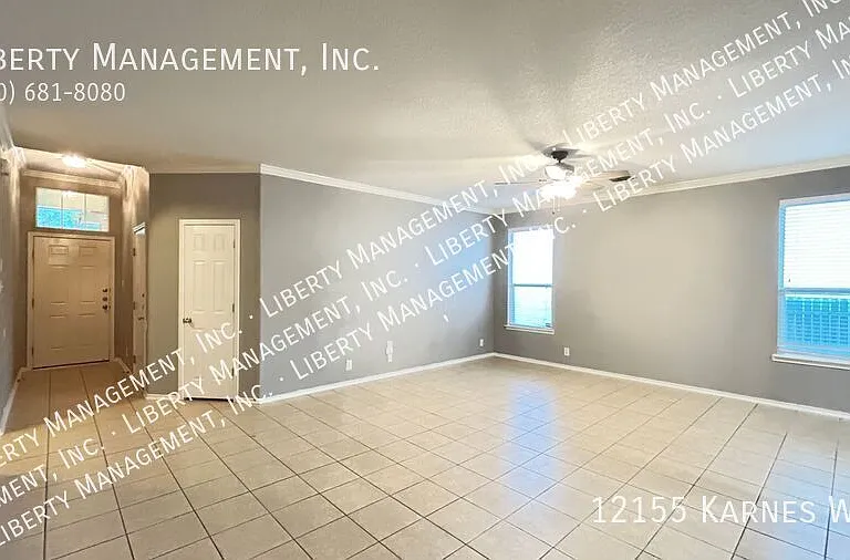 12155 Karnes Way — Photo 3