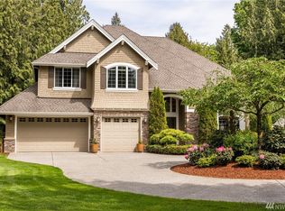 13460 NE Cambridge Crest Way, Bainbridge Island, WA 98110