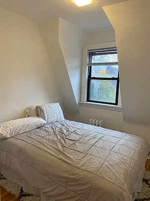 Rented by Daniel Gale Sotheby's International Realty | media 7