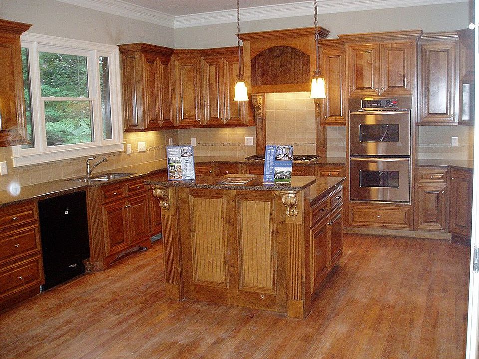 2nd image of 715 La Tour Dr