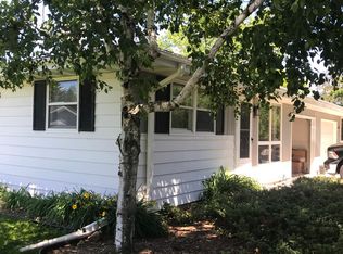 1108 College Ave, Howards Grove, WI 53083