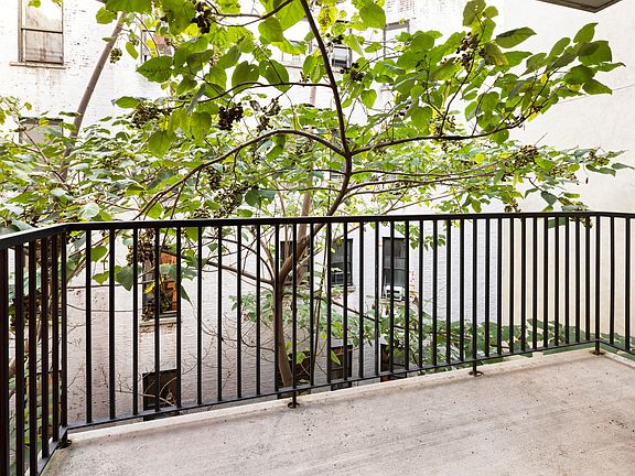 5th image of 18 Morningside Ave APT 5
