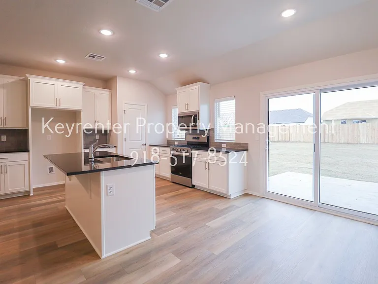 3109 S Redwood Pl — Photo 12