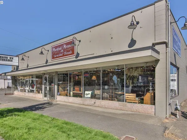 790 N Bayshore Dr #B, Coos Bay, OR 97420